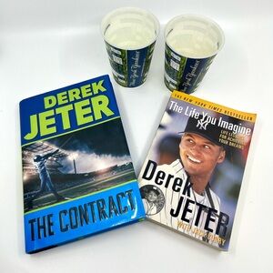 BUNDLE Yankees / 2013 Collector’s Series 1 of 4 Yankee Stadium Plastic Cups NYC